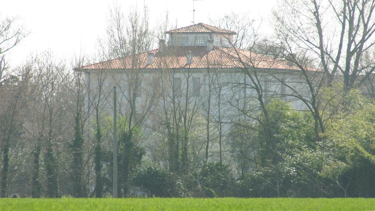 Villa Dei Tigli San Vicenzo di Galliera Zewnętrze zdjęcie